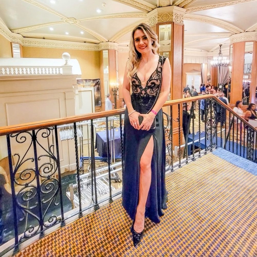 Elegant Black Lace Appliqué Evening Gown with Thigh Slit
